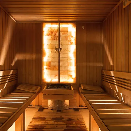 Хотел здравец